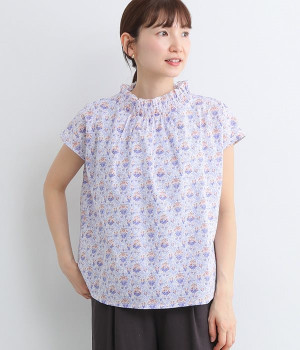 リバティプリント　シャーリングカラーフレンチブラウス(ブルー-ONESIZE)