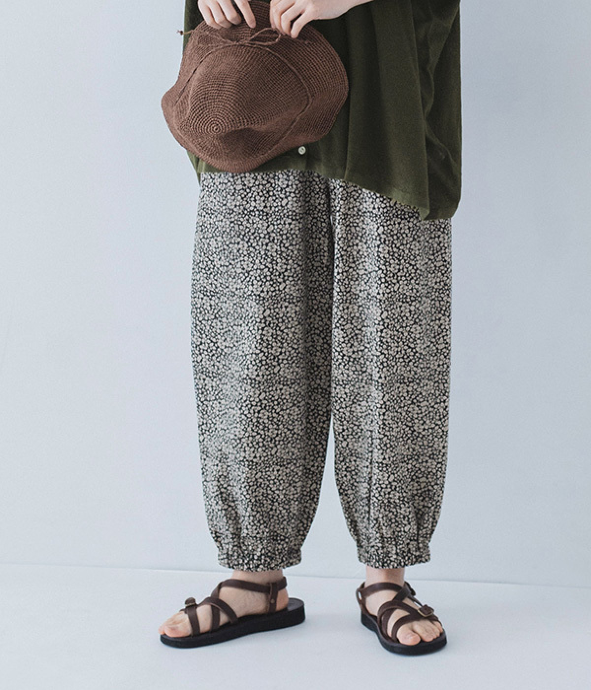 コットンリネンベリープリントリラックスパンツ（&yarn）の商品詳細