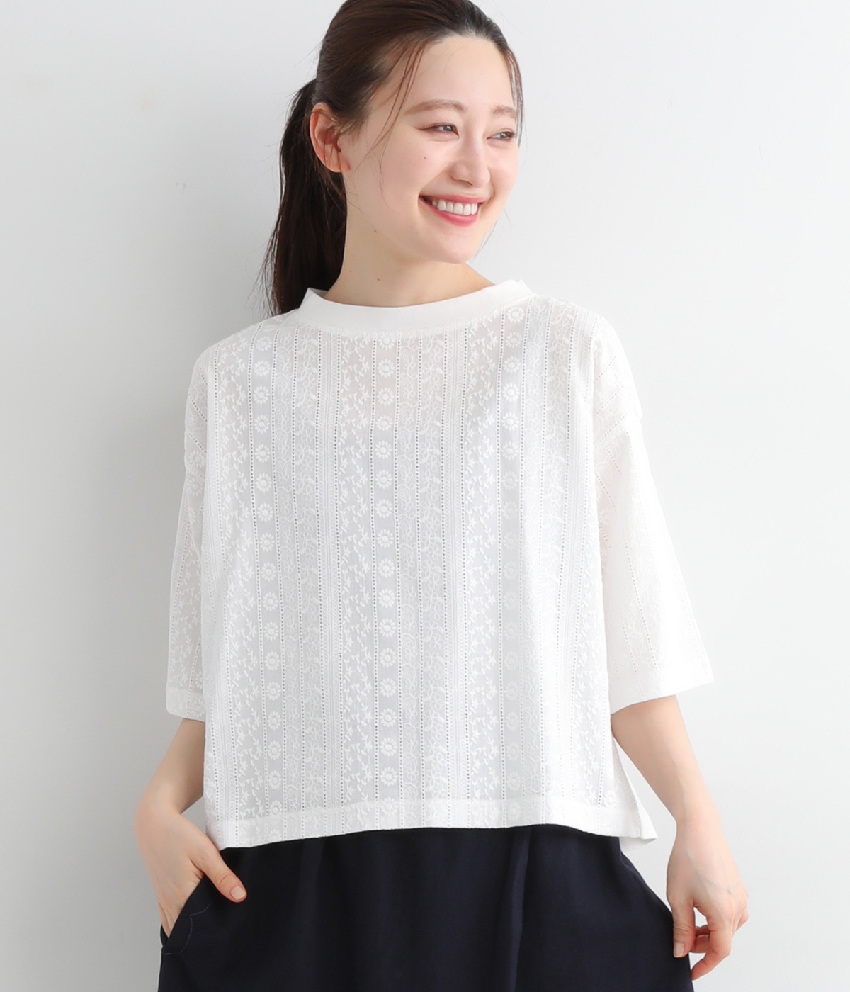 エンブロイダリーレース × USコットンTシャツ(オフホワイト-ONESIZE)