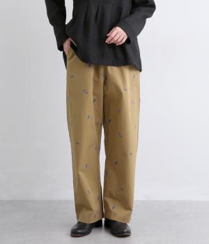 フラワー刺繍チノパンツ(ベージュ-F)