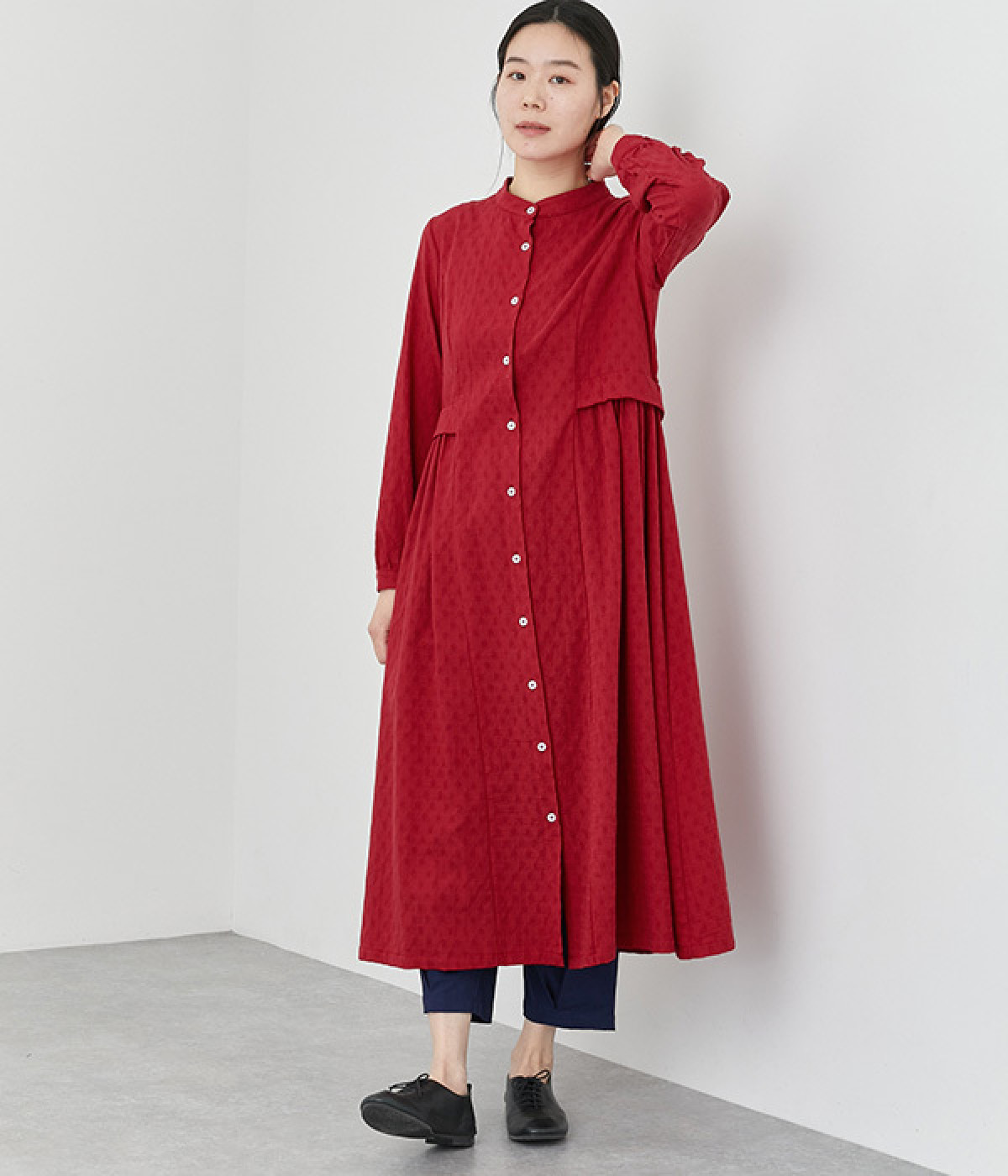 新品 LOHEN ヨークネックバックギャザーワンピース 【公式通販】