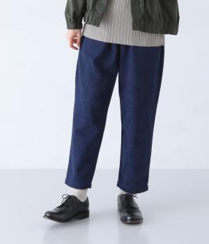 テーパードパンツ