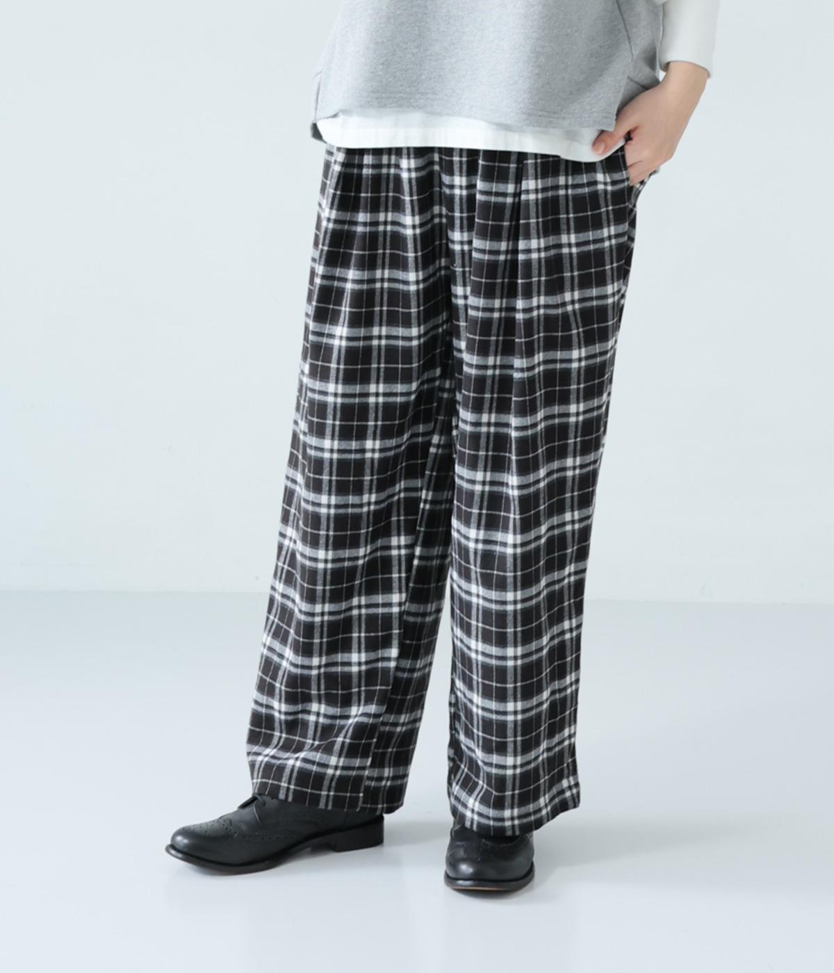 タータンチェック風ストレートタックパンツ(ブラック-F)