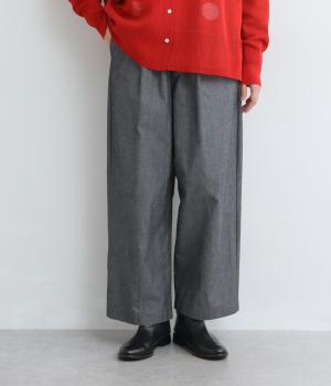 コットンタイプライタータック入りストレートパンツ(ブラック-F)