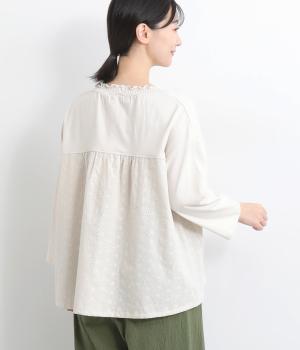 コットン刺繍 ネックギャザー切替カットソー(アイボリー-ONESIZE)