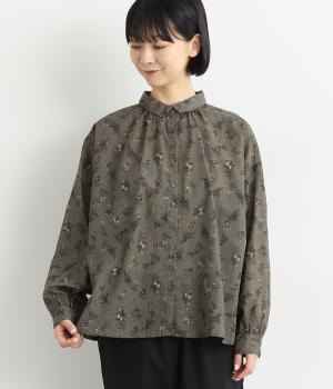 シャツカラーネックギャザーブラウス