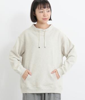 モックネックプルオーバー