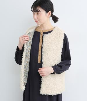 フェイクファー×花柄プリントベスト(アイボリー-F)