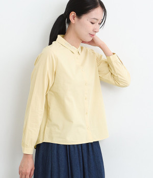 カカオ＆リボン刺繍入りシャツ