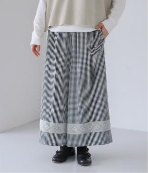 レース付きワイドパンツ