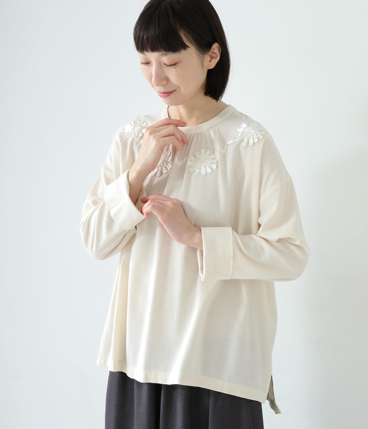 コットンレーヨンテープ刺繍プルオーバー