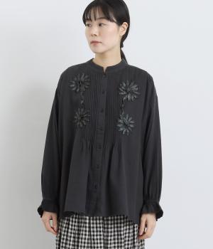 テープ刺繍ピンタックブラウス(チャコール-F)