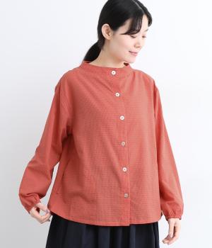 ボトルネックシャツ