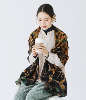 ウールコットン　イチョウ柄ジャカードストール