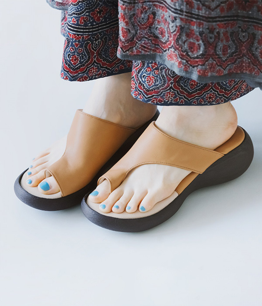 指付きサンダル(厚底)