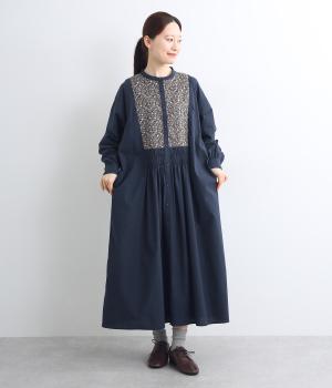 小花柄プリント　切替シャーリングワンピース