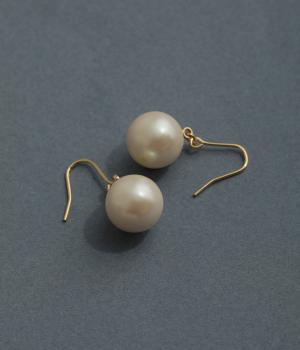 1粒パールフックピアス