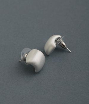 ネージュピアス　カーブ