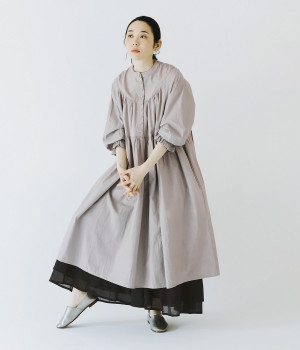 コットンポプリンラウンドヨークギャザーワンピース(グレー-L)