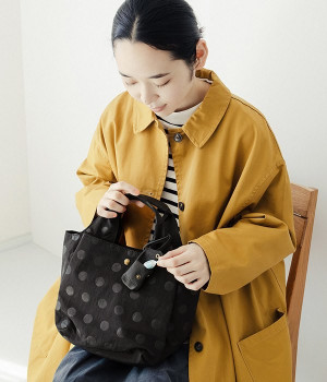 ナイロンドット　カウレザートート(ブラック-ONESIZE)