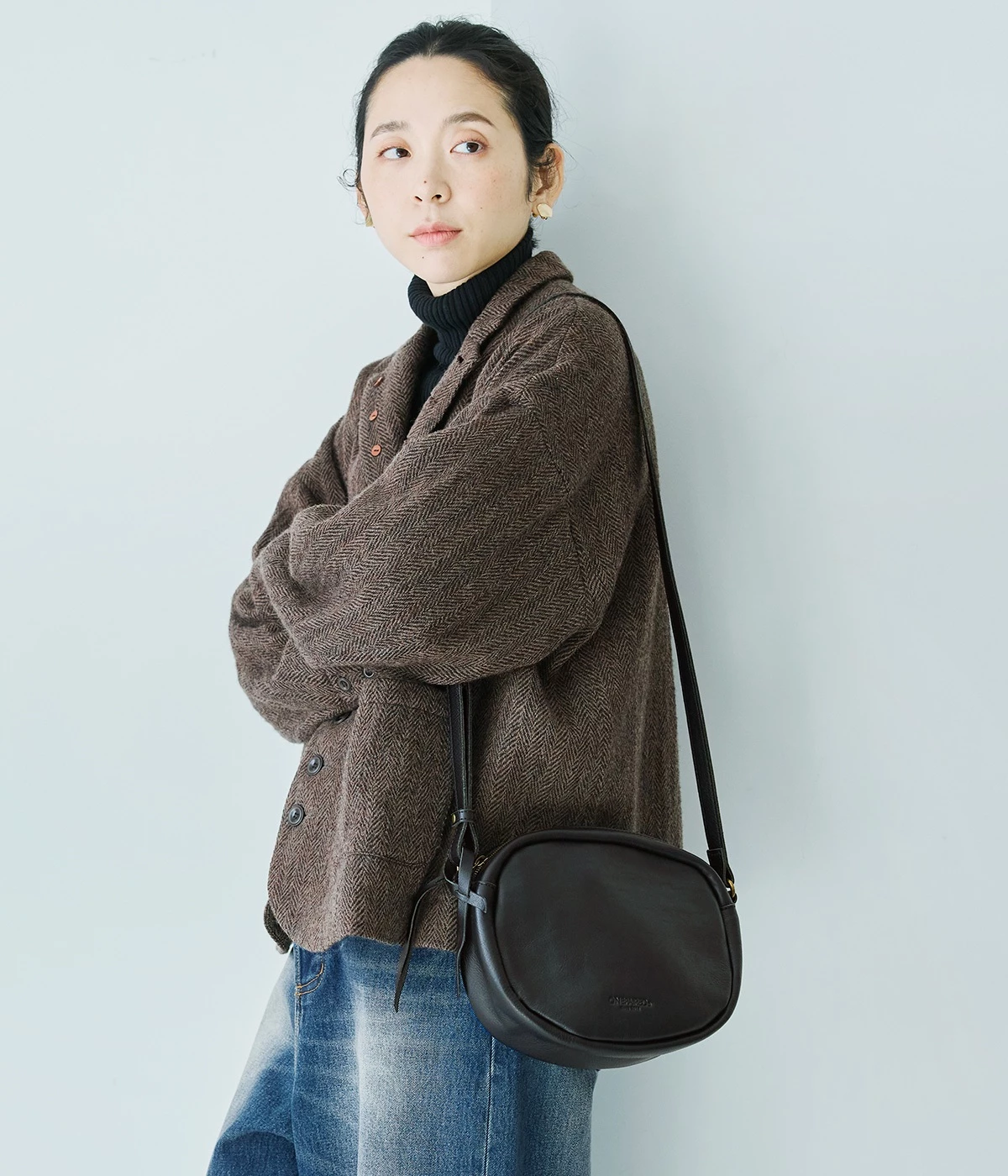 カウレザー オーバルショルダー(ブラック-ONESIZE)