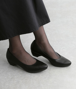 ポインテッドトゥ パンプス