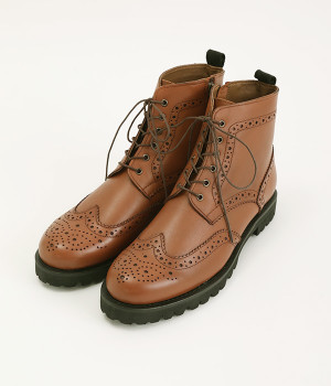 ウィングチップブーツ