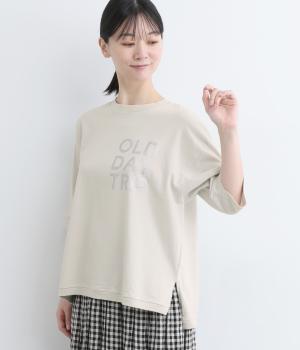 コットン天竺サイドスリットプリントTee〈OLD DAY TRIP〉