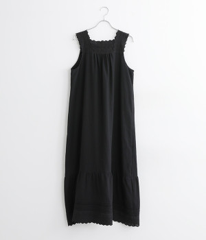 コトンビエラレーシーぺチワンピース