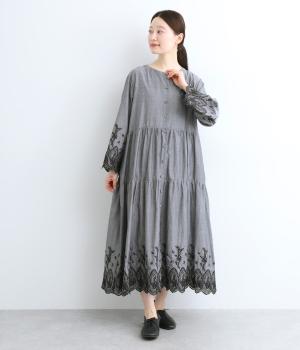 スカラ刺繍ティアードワンピース