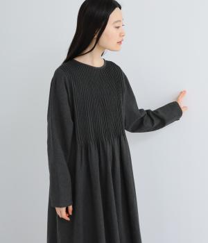 コットン綾起毛ピンタックワンピース
