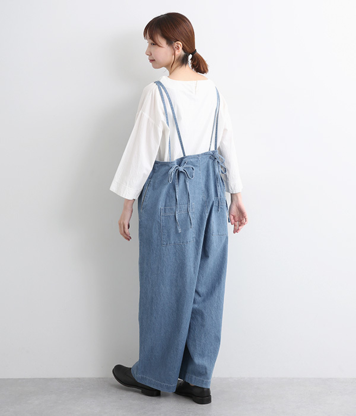 6オンスコットンリネンデニムBACKリボンサロペットパンツ(ライトインディゴ-ONESIZE)