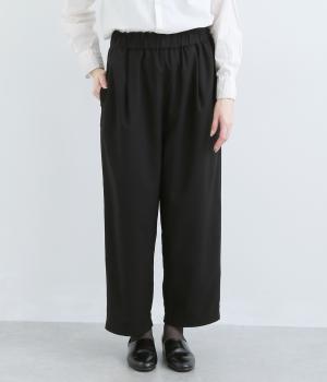 タックテーパードパンツ