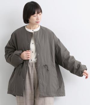 中綿前後差裾ドローコード付きハーフガスコート