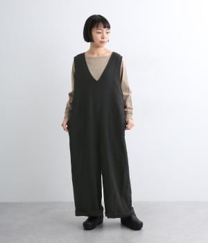平織りリネンVネックサロペット(ブラック-ONESIZE)