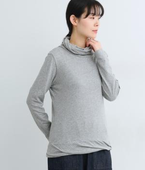 ラフィー天竺ねじれ長袖タートルネックプルオーバー