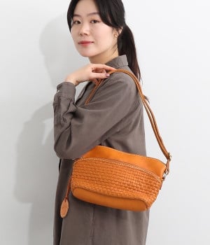 カウレザー　メッシュポケット　ショルダーバッグ(ブラウン-ONESIZE)