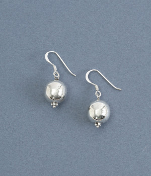 シルバーツボミピアス