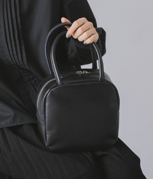 ICY　ボストンバッグ