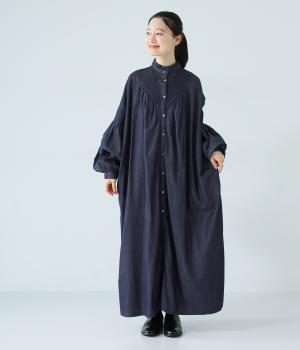 Vピンタックデニムワンピース