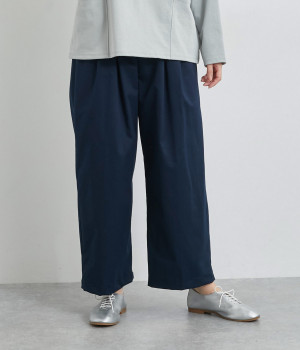 チノストレッチ　タックワイドパンツ