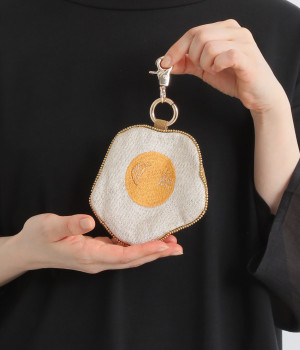 目玉焼き刺繍ポーチ