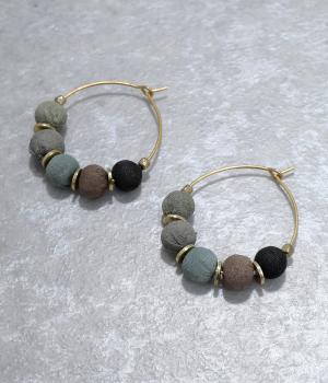 モノトーンラリーピアス