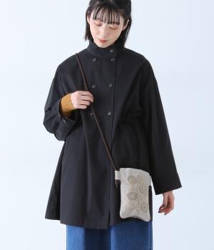 フラワー刺繍ポシェット