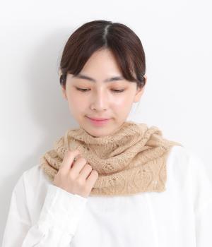 スリット入りニットスヌード