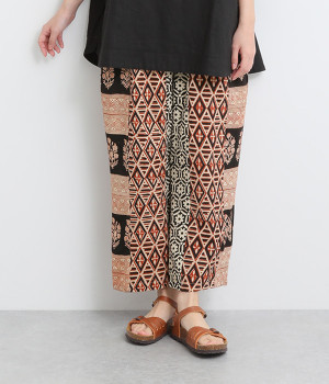 バグループリントパンツ