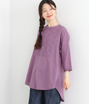 コットンキャンブリックロータスアリ刺繍プルオーバーブラウス