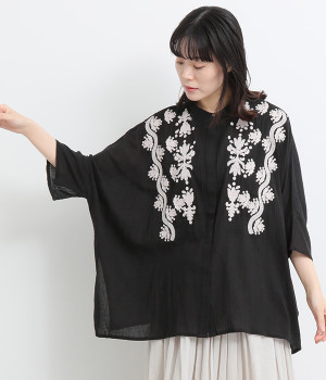 コットンアリ刺繍ピンタックブラウス