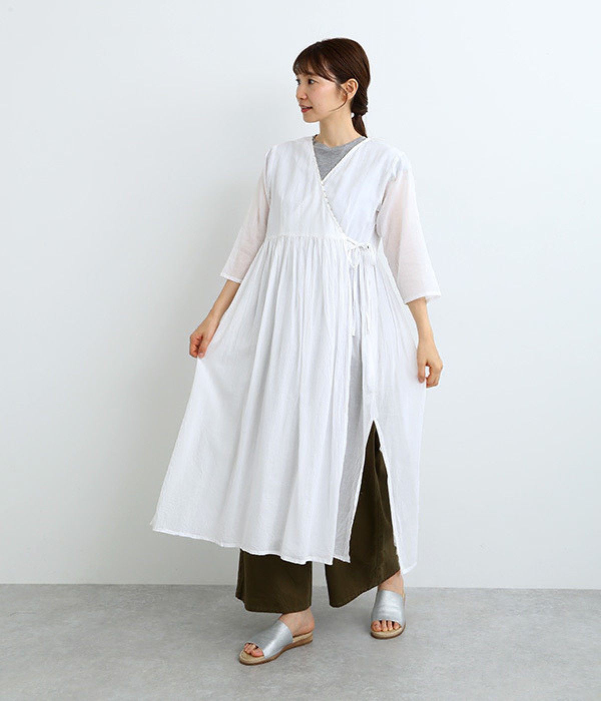 ビーズ付きカシュクールワンピース(ホワイト-ONESIZE)