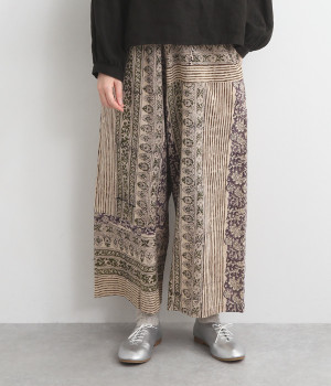 バグループリントパンツ